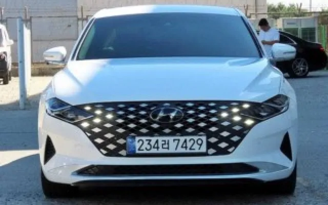 그랜져GN7 중고차 더 뉴 그랜저 IG 2.5 르블랑 매물 사진 12 - 2022/02 37,519km