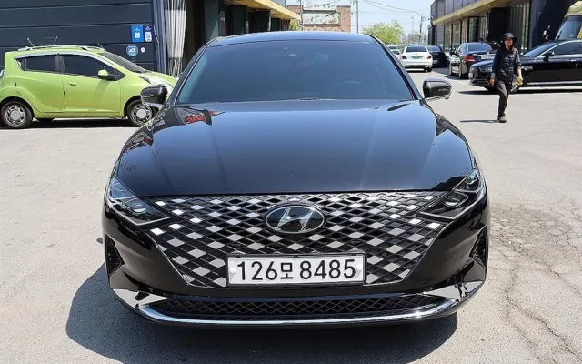 그랜져GN7 중고차 더 뉴 그랜저 IG 3.3 르블랑 매물 사진 2 - 2022/03 68,932km