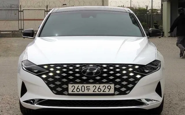 그랜져GN7 중고차 더 뉴 그랜저 IG 3.3 르블랑 매물 사진 8 - 2022/04 61,561km